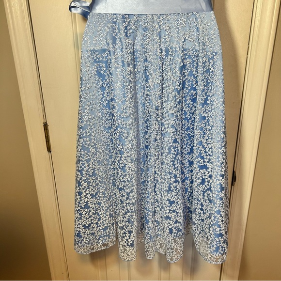 Tahari Sleeveless Carolina Blue White/Silver Sheer Overlay w Ribbon Sash | Sz 4 - Picture 7 of 13